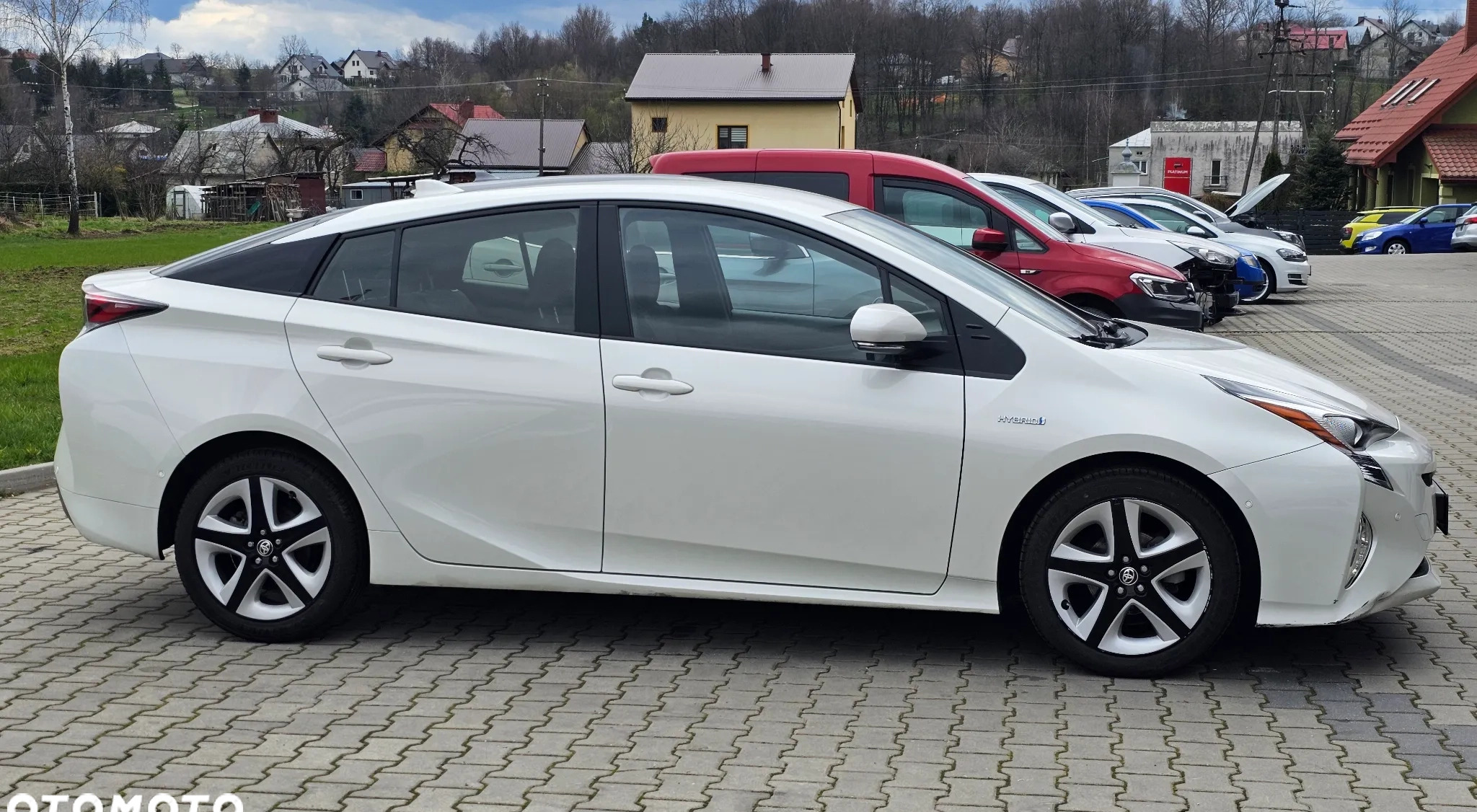 Toyota Prius cena 49900 przebieg: 137610, rok produkcji 2016 z Ostrów Wielkopolski małe 172